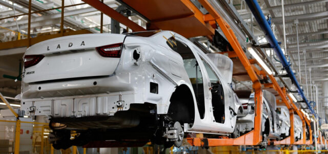 «АвтоВАЗ» может сократить рабочую неделю до четырех дней