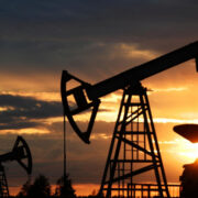 Цена нефти марки Brent превысила 73 доллара впервые с 23 июня