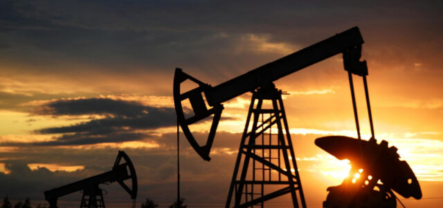 Цена нефти марки Brent превысила 73 доллара впервые с 23 июня
