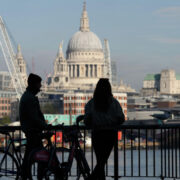 FT: в Британии выросло число должников по оплате коммунальных платежей