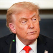 Япония закупит у США товаров на миллиарды долларов, заявил Трамп