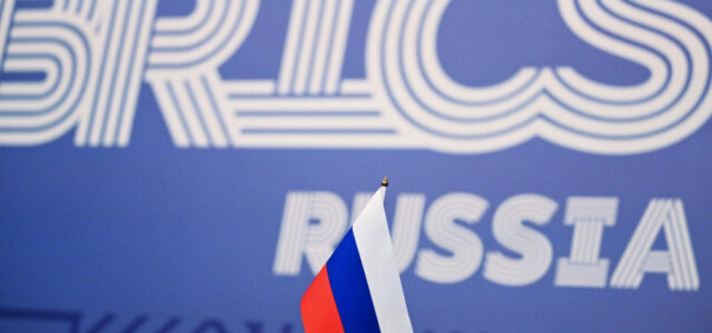 Лавров призвал создать независимые от Запада механизмы развития