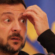 «Несколько сотен в день»: на Западе раскрыли страшную правду о Зеленском