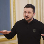 «Он рухнул». На Западе раскрыли, что случилось с Зеленским на этой неделе