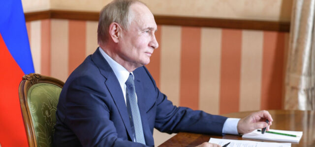 Путин рассказал о развитии автопрома