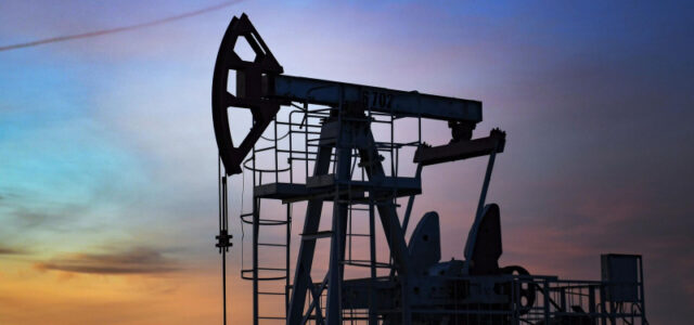 Россия не должна все покупать за нефть и газ, заявил Путин