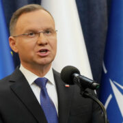 СМИ: Дуда публично опозорился перед журналистами