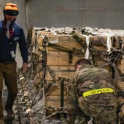 В Госдуме назвали решение США возобновить поставки оружия Украине ошибкой