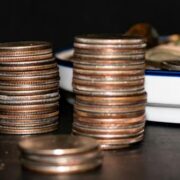 Экономист уверен, что в 2026 году ключевая ставка будет быстро снижаться