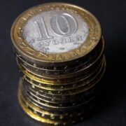 Совет директоров Банка России 20 марта снизил ключевую ставку