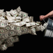 HTX ликвидировала биткоин‑позицию на $61 млн, рынок крайне напуган