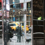 Morgan Stanley выходит на рынок биткоин‑ETF с рекордно низкой комиссией