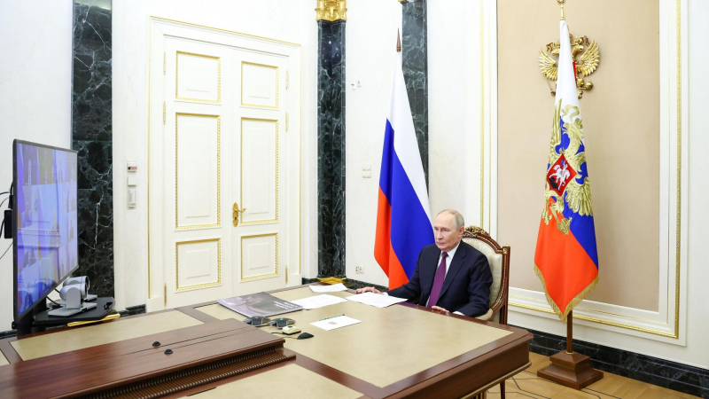 Путин поручил ФАС внимательно следить за ценами на сельхозтехнику