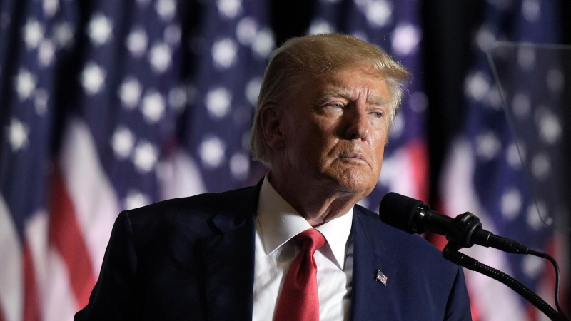 В Times выяснили, почему Британия сдержанно реагирует на политику Трампа